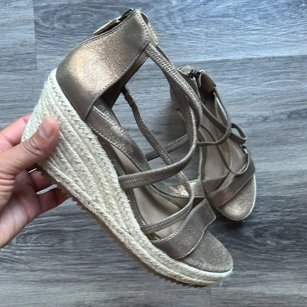 Eileen Fishers Wanda Metallic Suede Espadrille Wedge Sandals Size 6.5